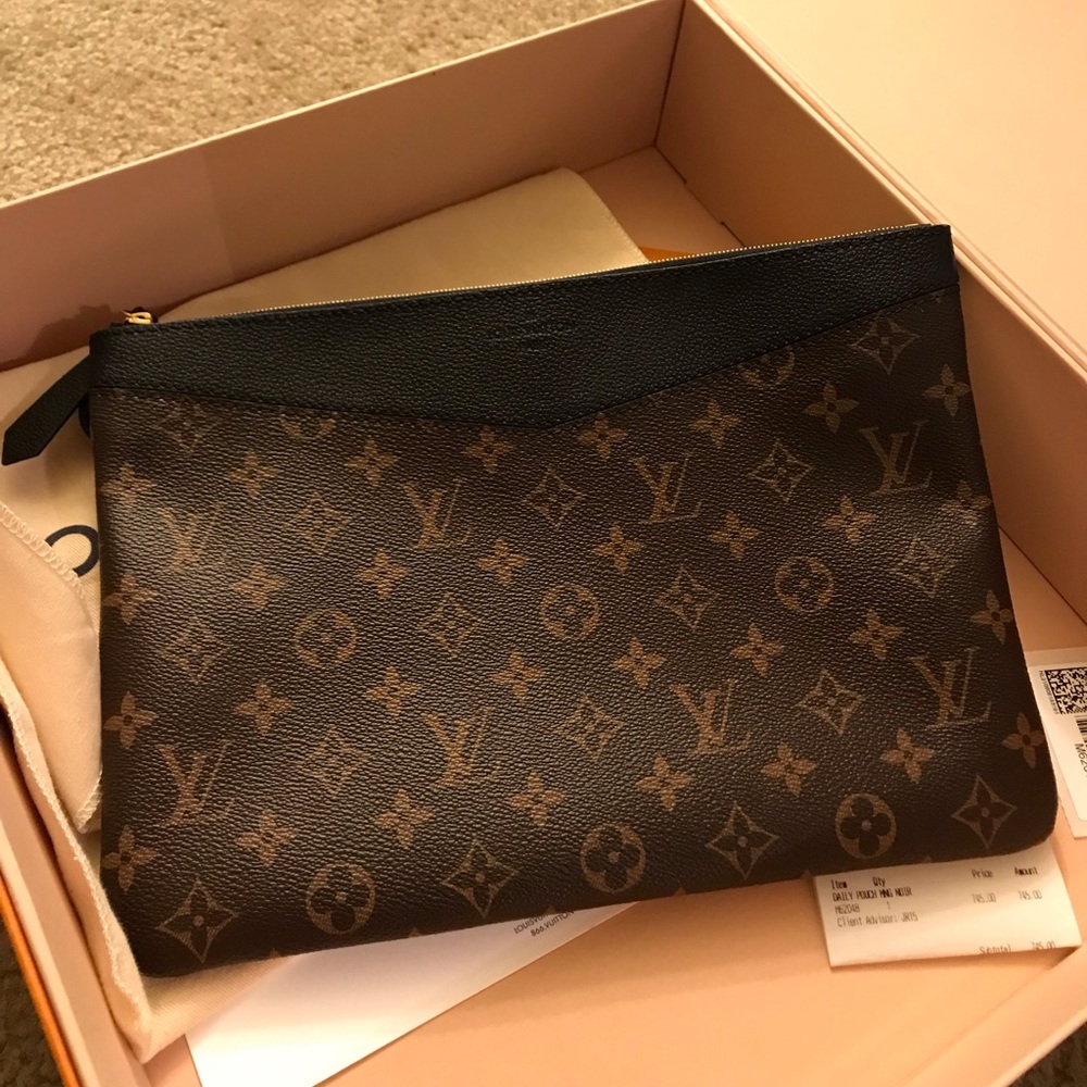 Louis Vuitton Daily Pouch
